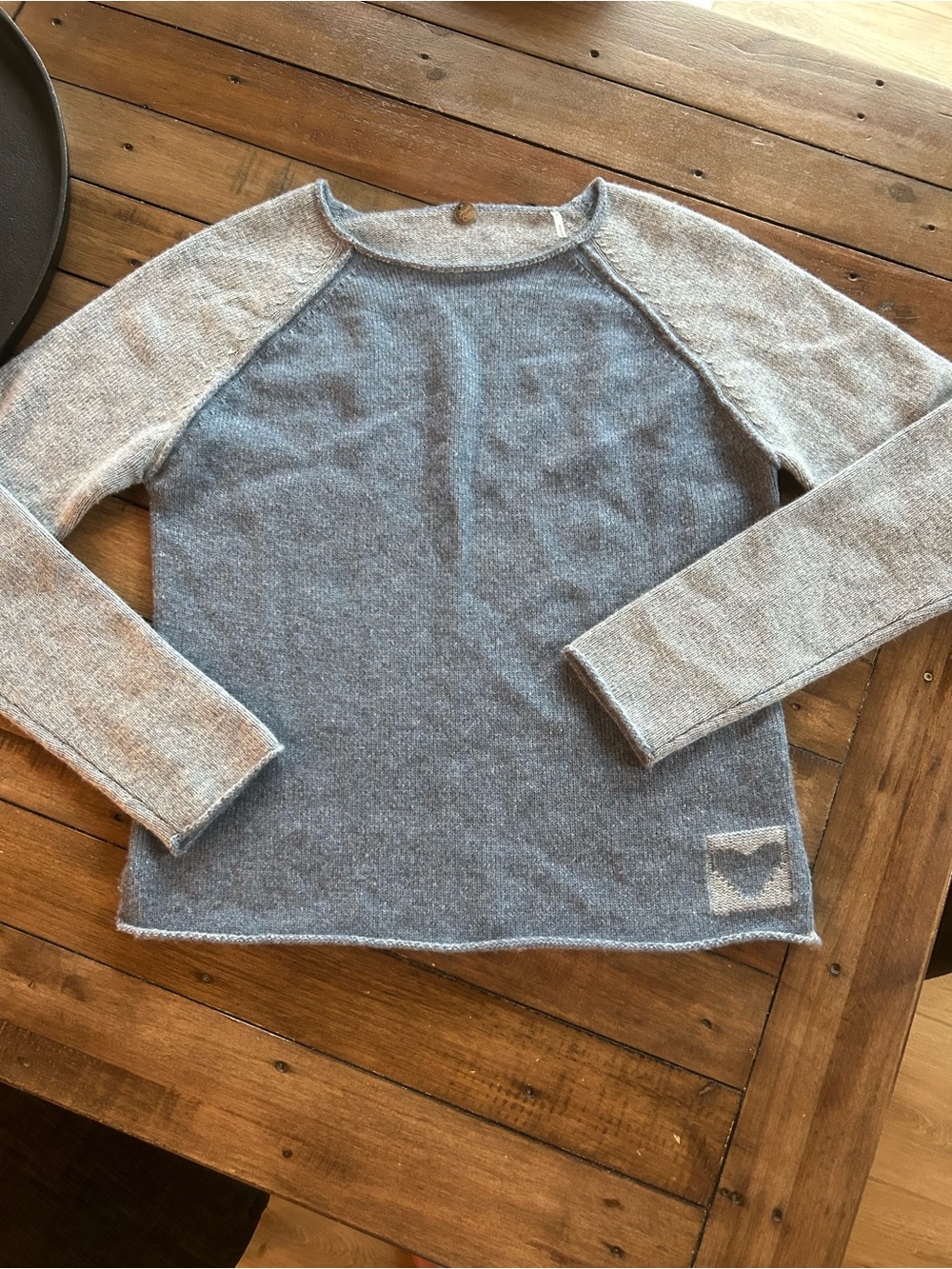 Margaret O’Leary 100% Cashmere Baseball Raglan Blue Mist Sweater M
